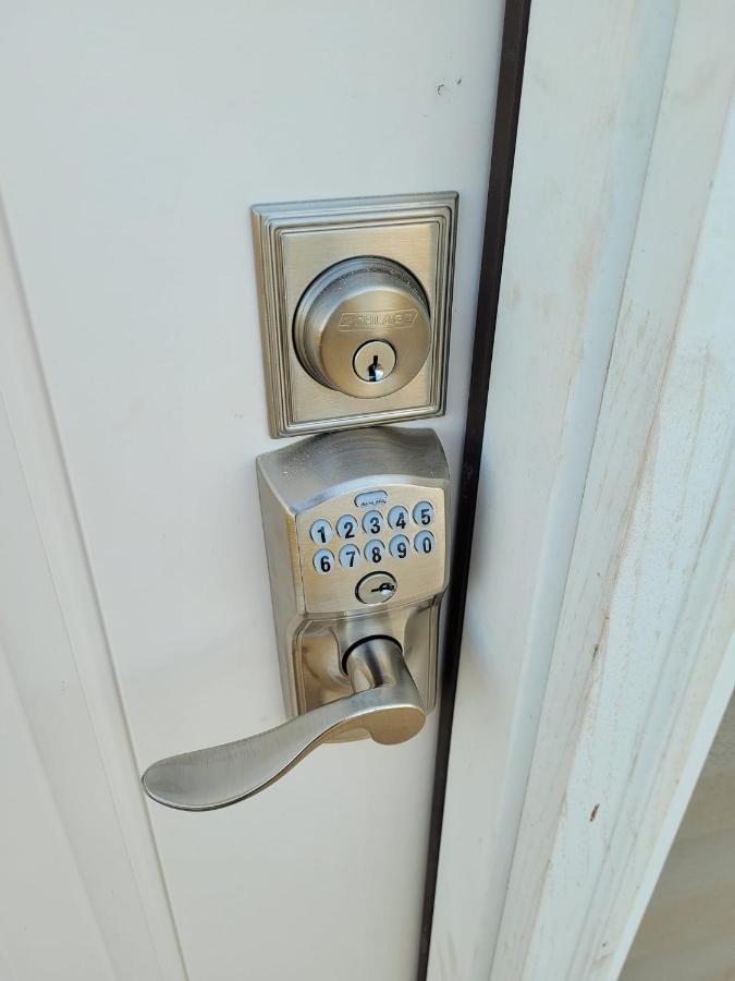 Great Little Guest Suite With Private Entry & Deck! Pet Friendly & 30 Mins To Nashville! Ashland City Exterior photo